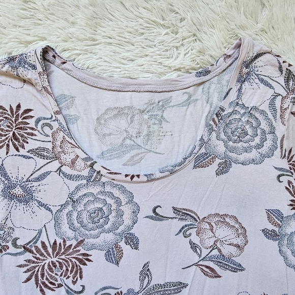 Maurices Floral Flawless stretchy t-shirt size‎ 1X (2X 3X) - Picture 6 of 10